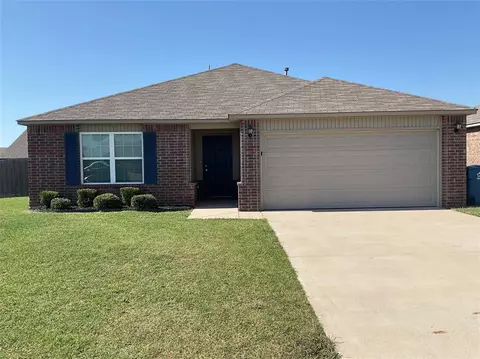 1695 Bartlett Dr, Newcastle, OK 73065