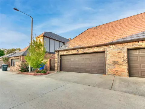 321 Windbrook Dr, Norman, OK 73072 photo 3