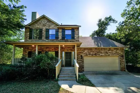 1800 Council Bluff Dr, Edmond, OK 73013