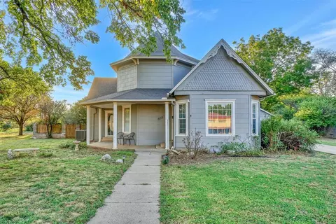 608 N Grant St, Cordell, OK 73632