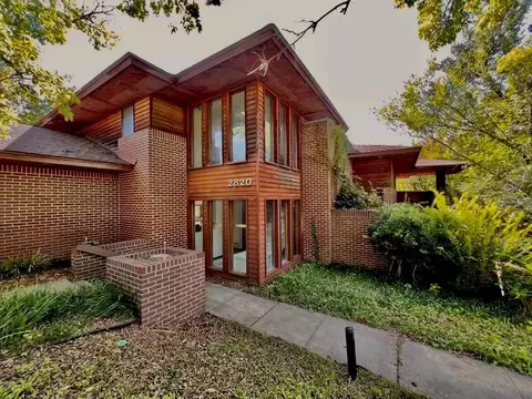 2820 Castlewood Dr, Norman, OK 73072