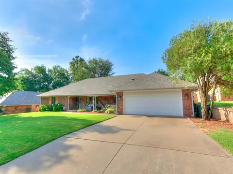 2412 Windover Dr, Edmond, OK 73013