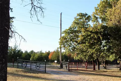 13608 S Dobbs Rd, Mcloud, OK 74851 photo 2