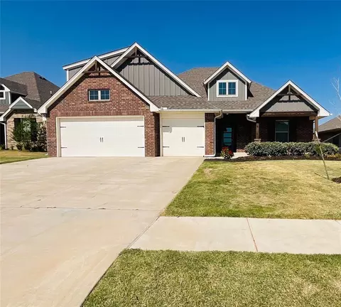 10829 NW 8th St, Yukon, OK 73099