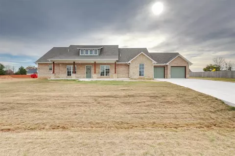 45147 Collin Ct, Shawnee, OK 74801
