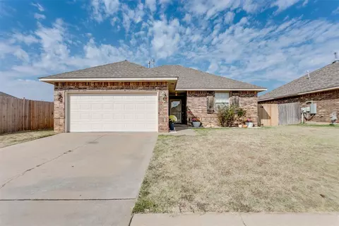 10617 SW 32nd St, Yukon, OK 73099