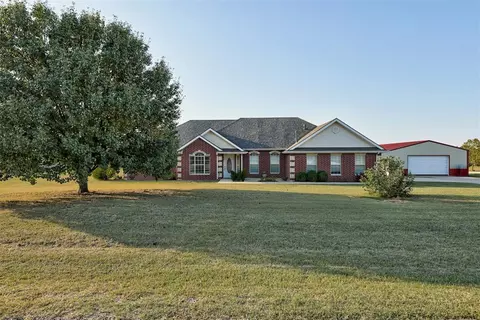 125 Steven Dr, Shawnee, OK 74804
