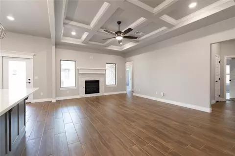 9320 NW 118th Ter, Yukon, OK 73099
