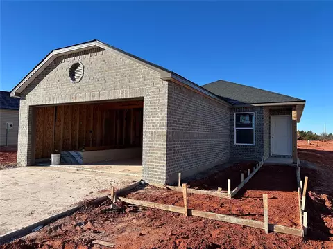 1027 Mustang Dr, Guthrie, OK 73044