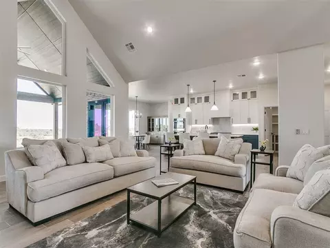 910 Trunci Cir, Newcastle, OK 73065