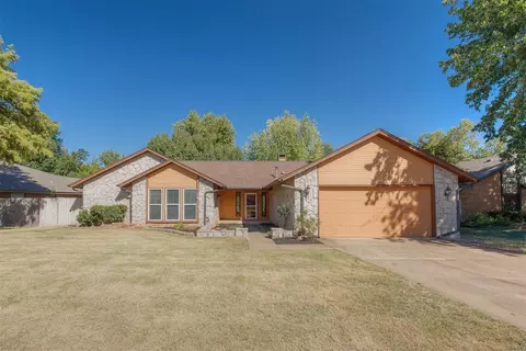 800 Lakeside Cir, Edmond, OK 73012