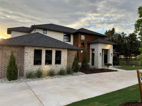 5017 Corner Brook Ln, Edmond, OK 73034
