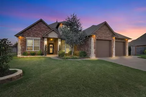 912 Stonebridge Ct, Weatherford, OK 73096