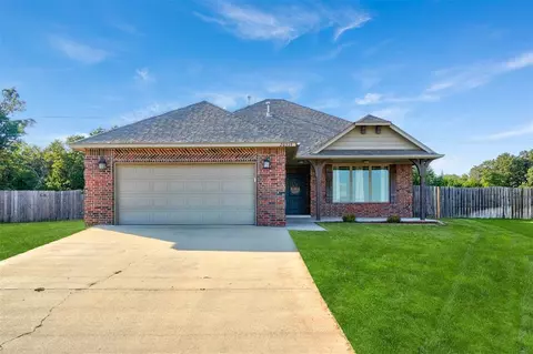 20519 Autumn Trl, Harrah, OK 73045
