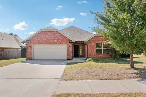 505 Cottonwood Dr, Moore, OK 73160