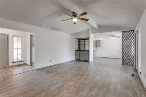 112 E Meade Dr, Yukon, OK 73099 photo 9