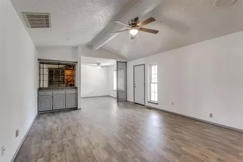 112 E Meade Dr, Yukon, OK 73099 photo 8