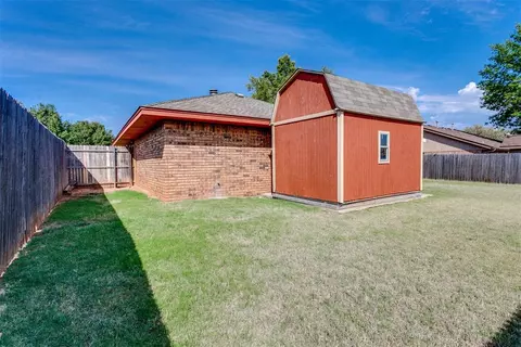 112 E Meade Dr, Yukon, OK 73099 photo 48