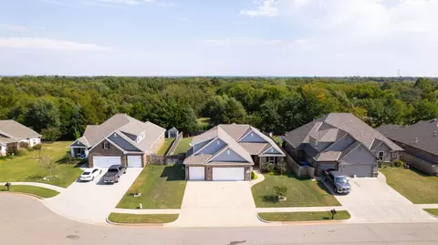 3215 Everton Ct, Norman, OK 73071