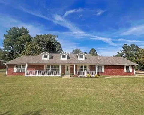 1001 W Hinchley St, Mcloud, OK 74851