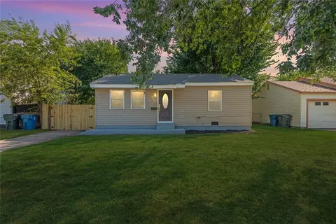 812 Stansell Dr, Midwest City, OK 73110