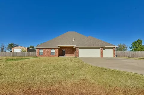 4575 Vista Valley Ln, Edmond, OK 73025