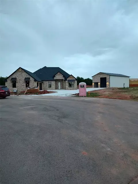 1384 S Kenzie Court Dr, Mustang, OK 73064