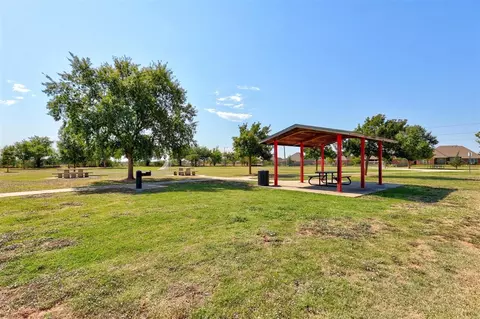 400 Daybreak Dr, Norman, OK 73071 photo 46