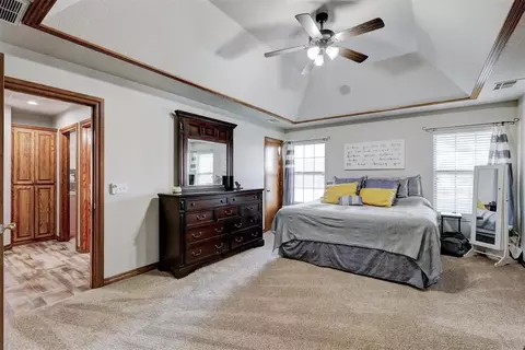 400 Daybreak Dr, Norman, OK 73071 photo 13
