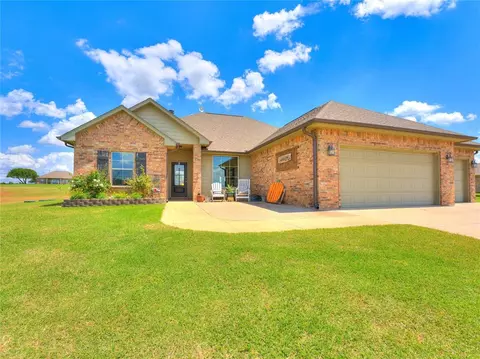 7500 Hawk Ln, Guthrie, OK 73044 photo 2