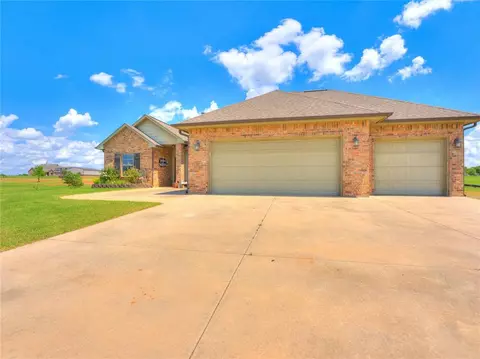 7500 Hawk Ln, Guthrie, OK 73044 photo 3