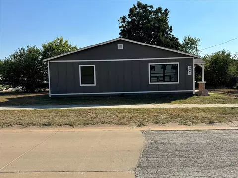 509 E Pine Ave, Enid, OK 73701 photo 3