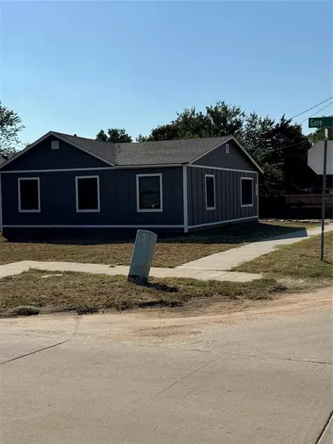 509 E Pine Ave, Enid, OK 73701 photo 4