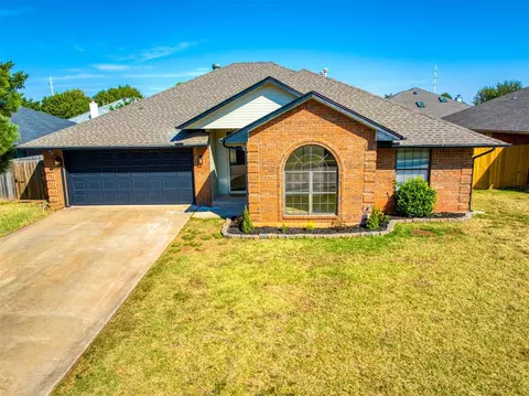 1805 Park View Pl, Edmond, OK 73003