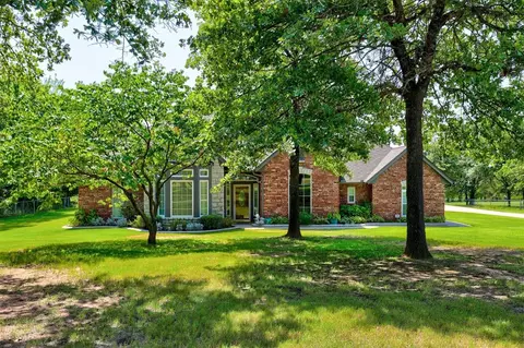 4051 Cactus Dr, Newalla, OK 74857
