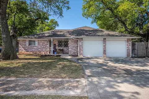 330 Shiloh Dr, Norman, OK 73071