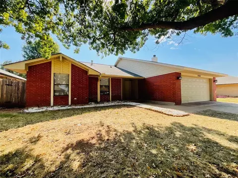 7904 NW 84th St, Oklahoma City, OK 73132