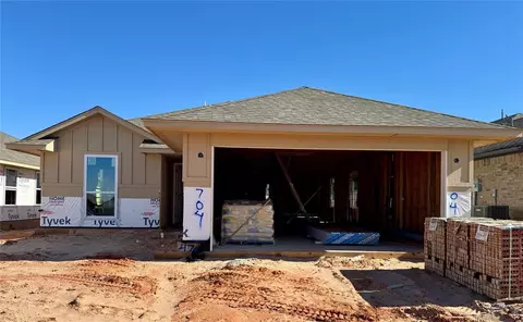 4704 Emerald Knoll Rd, Oklahoma City, OK 73179