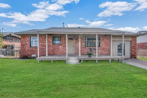206 Denise Dr, Foss, OK 73647