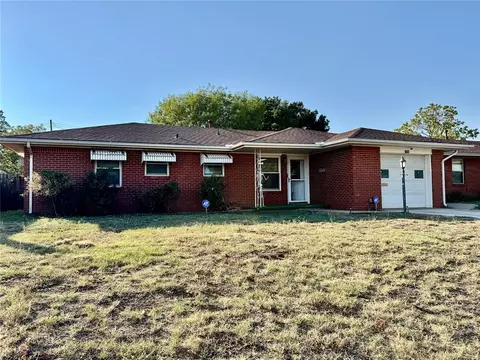 1408 N Market St, Cordell, OK 73632