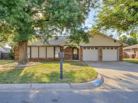 2409 S Miles Ave, El Reno, OK 73036