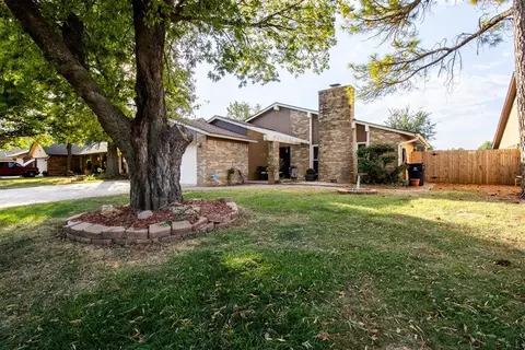10412 Kendal Ave, Yukon, OK 73099