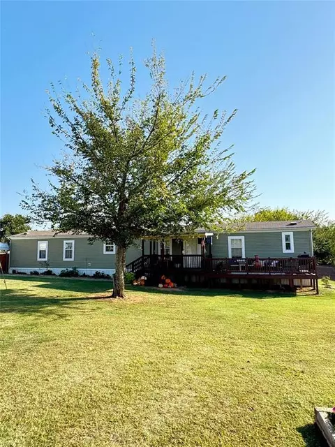2317 E Sooner Rd, Blanchard, OK 73010 photo 2