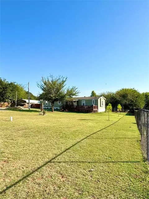 2317 E Sooner Rd, Blanchard, OK 73010 photo 3