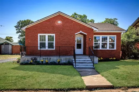 436 W Lincoln St, Mangum, OK 73554