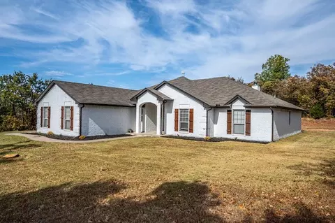 3100 E Simmons Rd, Edmond, OK 73034 photo 1