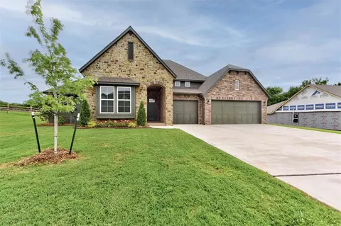 14500 Rushing Ln, Edmond, OK 73025