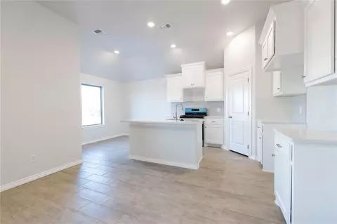 10341 SW 55th Ter, Mustang, OK 73064