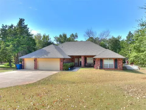 10283 N Sand Plum Dr, Edmond, OK 73025