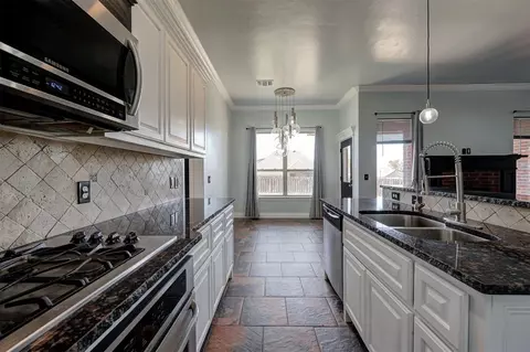 4909 Champlain Pl, Edmond, OK 73025 photo 17
